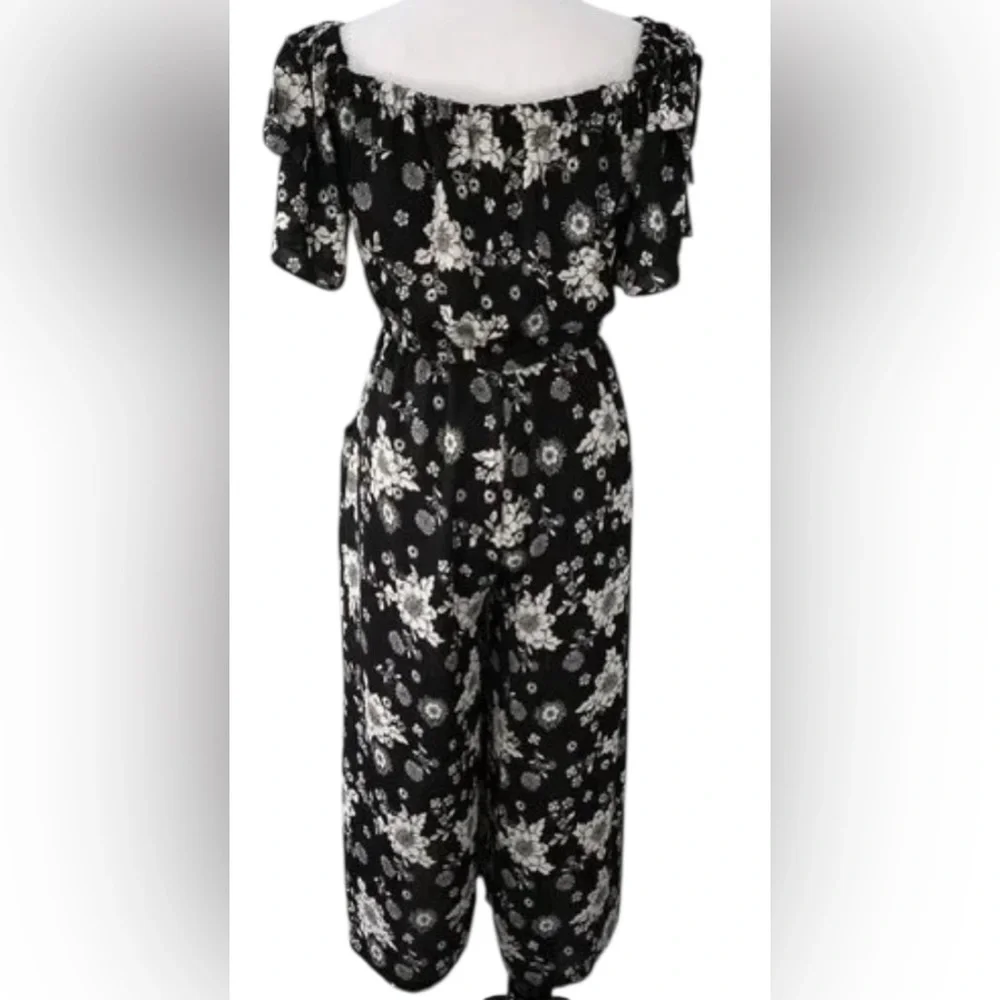 Luxology Black and White Floral Jumpsuit Size 8